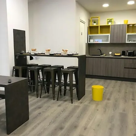 Sensation House 4* Roma