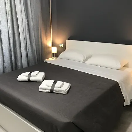 Bed & Breakfast Sensation House