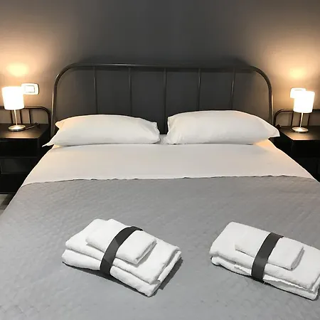 Bed and breakfast Sensation House