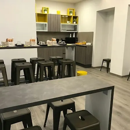 Oda ve Kahvaltı Sensation House Roma