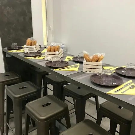 Oda ve Kahvaltı Sensation House