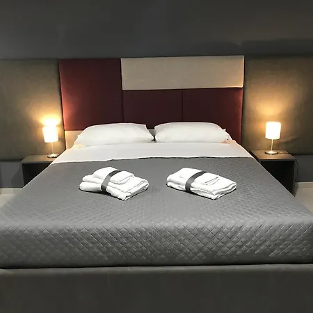 Sensation House 4*